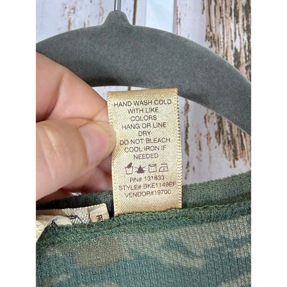 BKE, Fitted Burnout Long Sleeve with Lace Details. Size Medium. Good used cond! - Picture 4 of 5